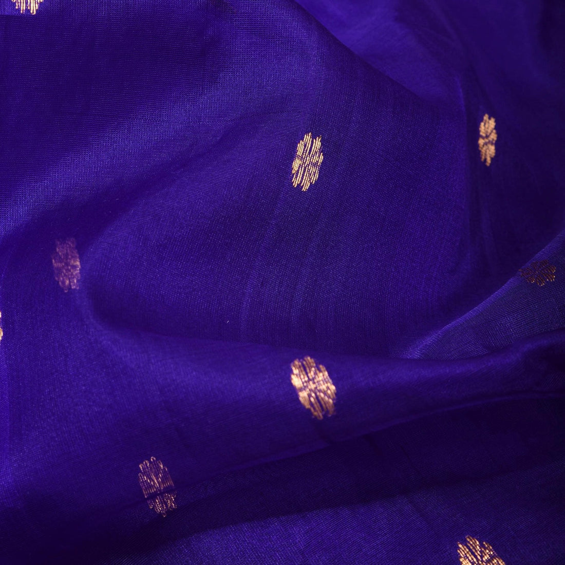 Traditional Weaving Techniques in Chanderi Sarees Explored