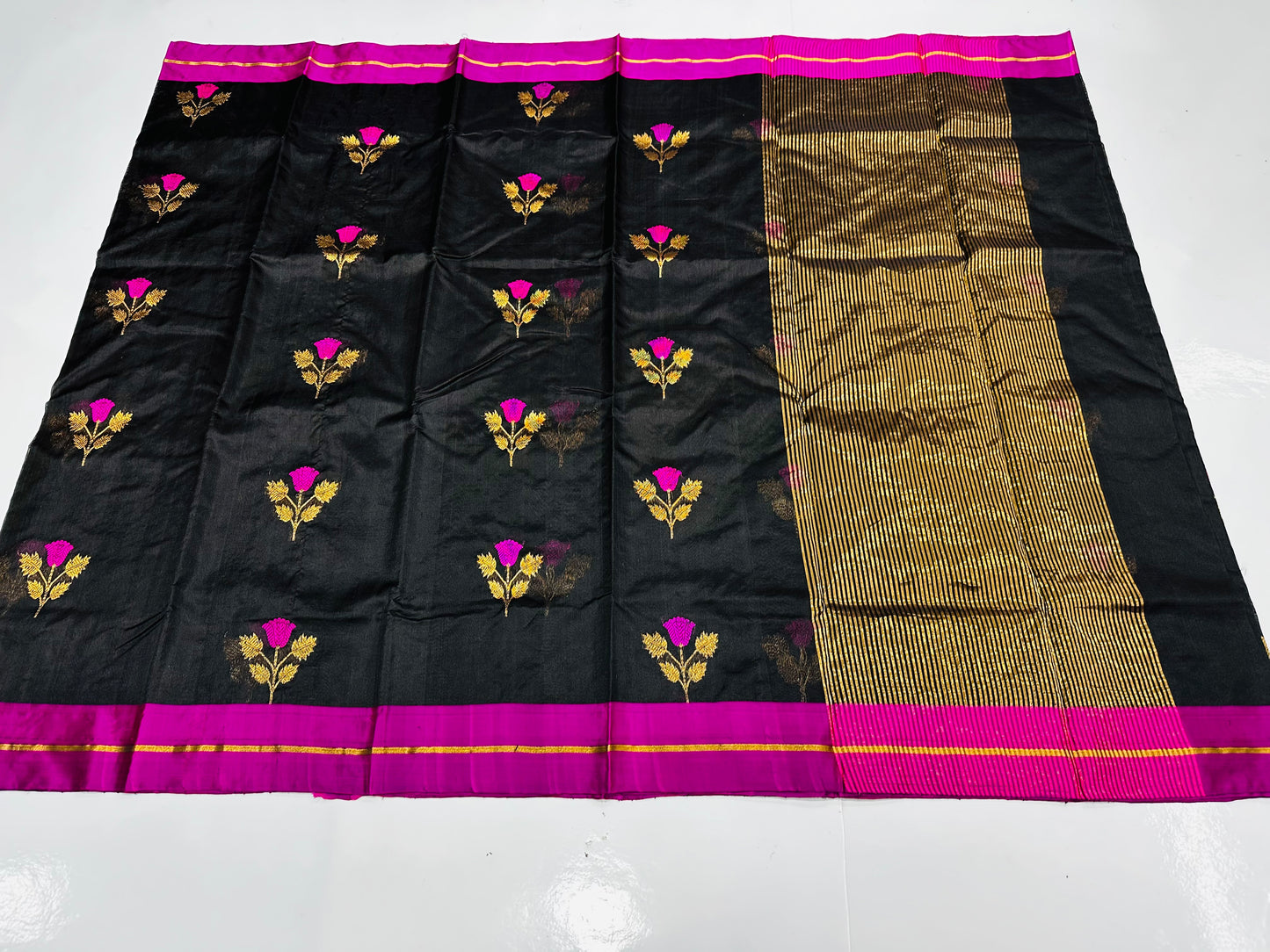 Black chanderi handwoven silk saree